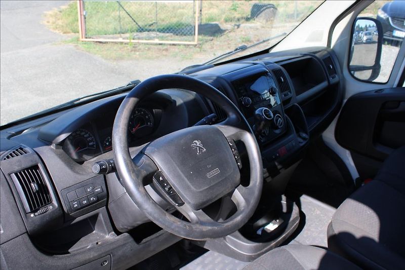 Peugeot Boxer 2,2 HDi  L2/H2, SERVISKA, DPH - fotka 9 z 25