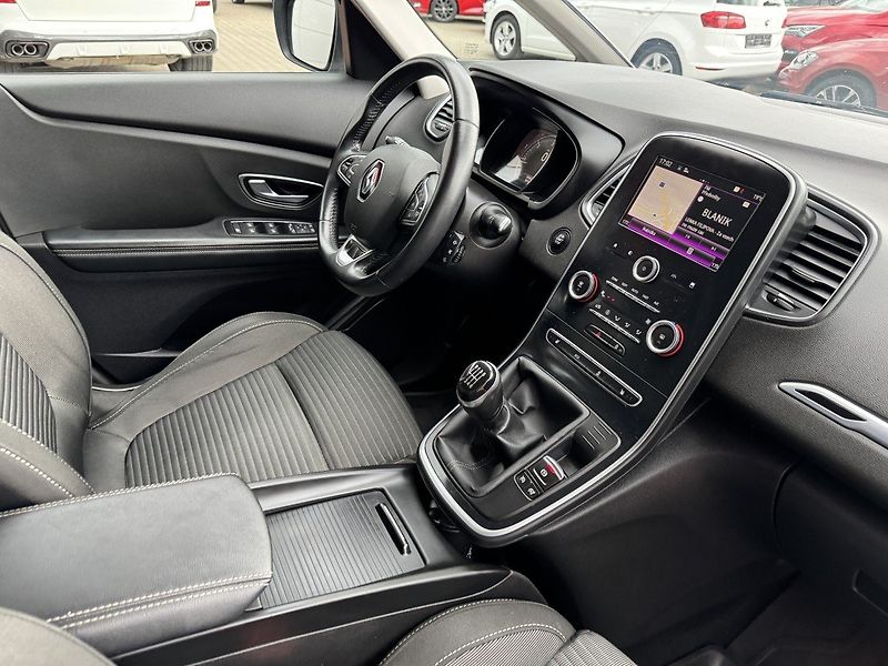 Renault Scénic (2017) 1.5dCi Navi Digi Klima - fotka 14 z 45