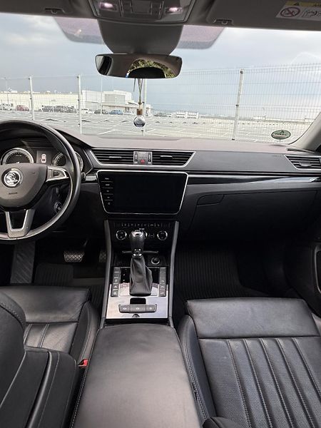 Škoda Superb (2017) Laurin & Klement 2.0 TDI 140kW - fotka 14 z 24