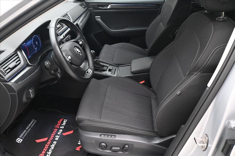 Škoda Superb 2,0 TDI 110 kW DSG Style Záruk - fotka 13 z 33