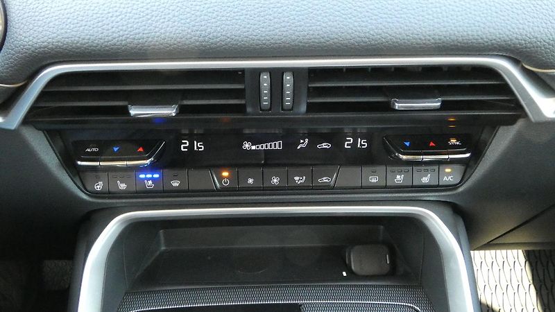 Mazda CX-60 3,3 l e-Skyactiv D254 Homura P - fotka 17 z 28