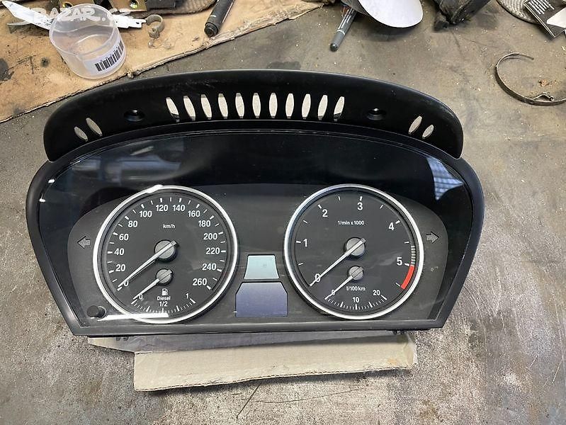 BMW Řada 5 BMW E60/61 přís. deska, budíky - fotka 1 z 1
