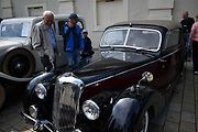 Nablýskané historické vozidla a motorky obsadily v neděli 19. května centrum Prostějova. 19.5. 2024