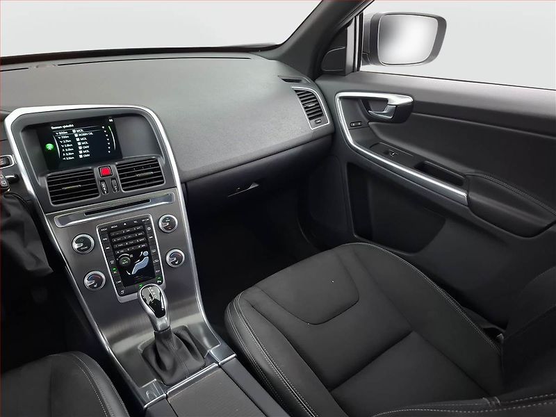 Volvo XC60 (2016) D3, Automat, Kůže, Navi - fotka 8 z 19