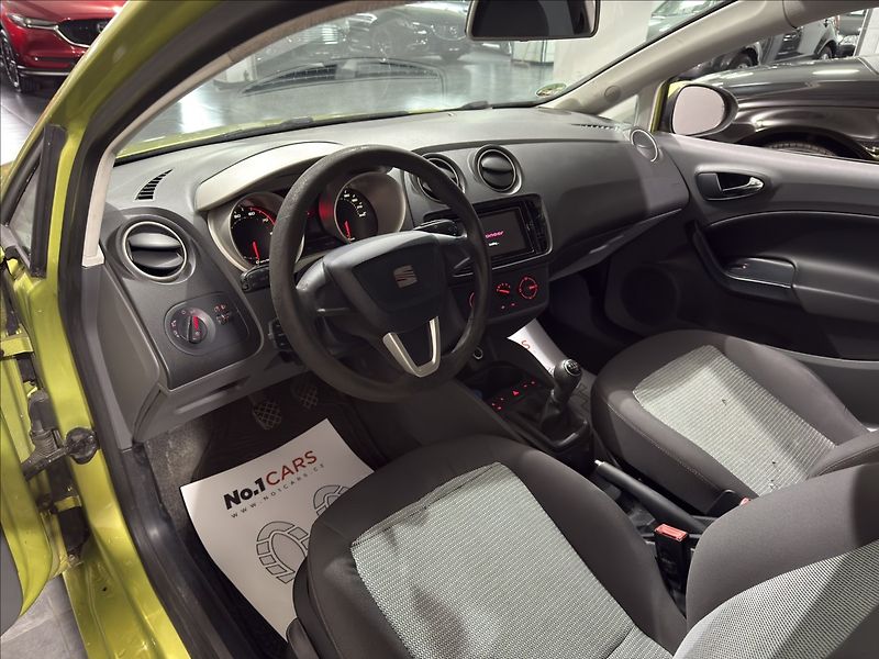 Seat Ibiza 1,4   i KLIMATIZACE PO STK - fotka 7 z 19