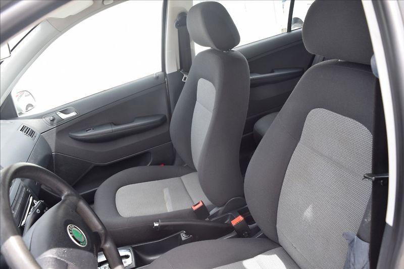 Škoda Fabia 1,4 i 55KW NOVÁ STK AUTOMAT - fotka 14 z 44