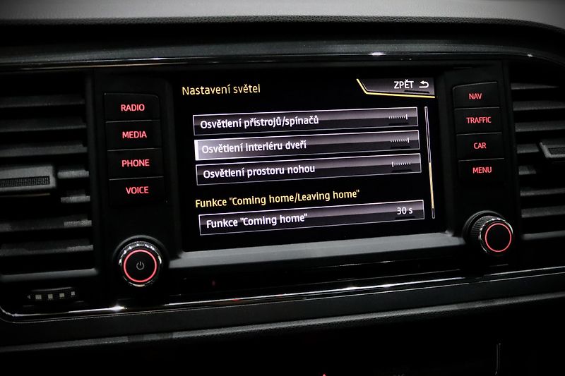 Seat Leon  1.4 TSI 92 kW FR - fotka 31 z 35
