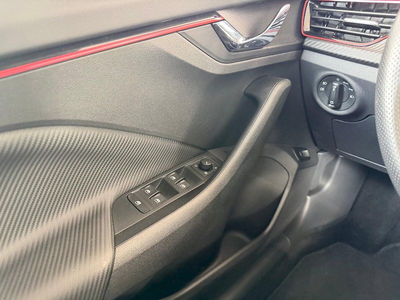 Škoda Scala (2025) Monte Carlo 1.0 TSI / 85 kW M6 - fotka 7 z 29