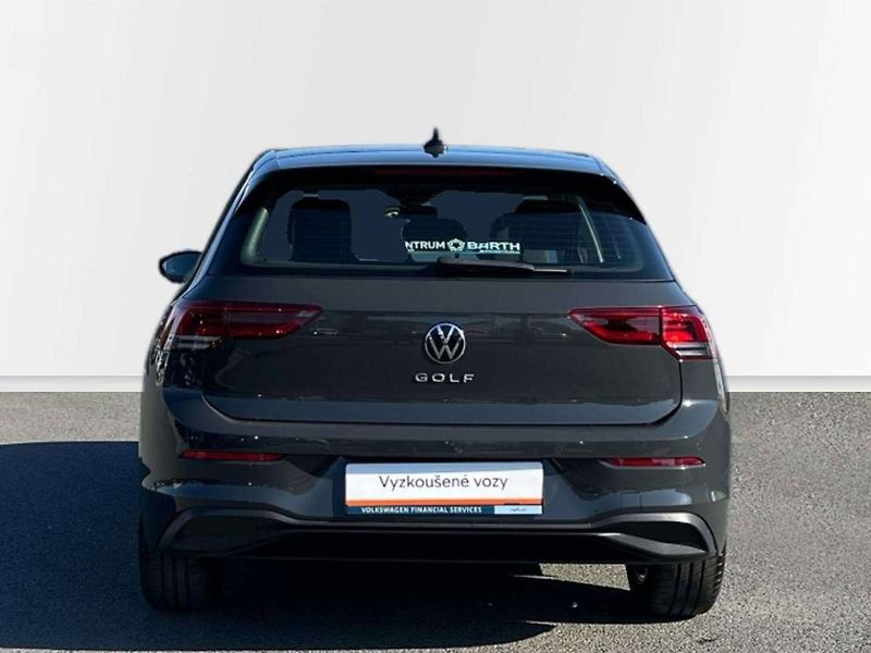 Volkswagen Golf (2023) 1.5 TSI Life - fotka 9 z 20