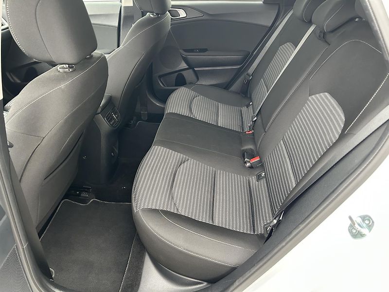 Kia Ceed 1.5 T -GDI TOP - fotka 8 z 25