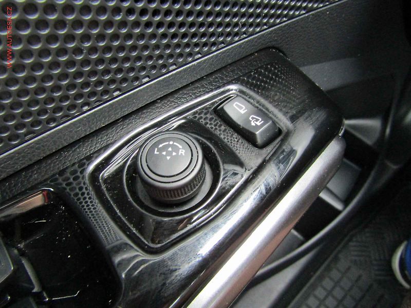SsangYong Tivoli (2024) 1.5 T-GDi, ČR, STK12/28 - fotka 17 z 20