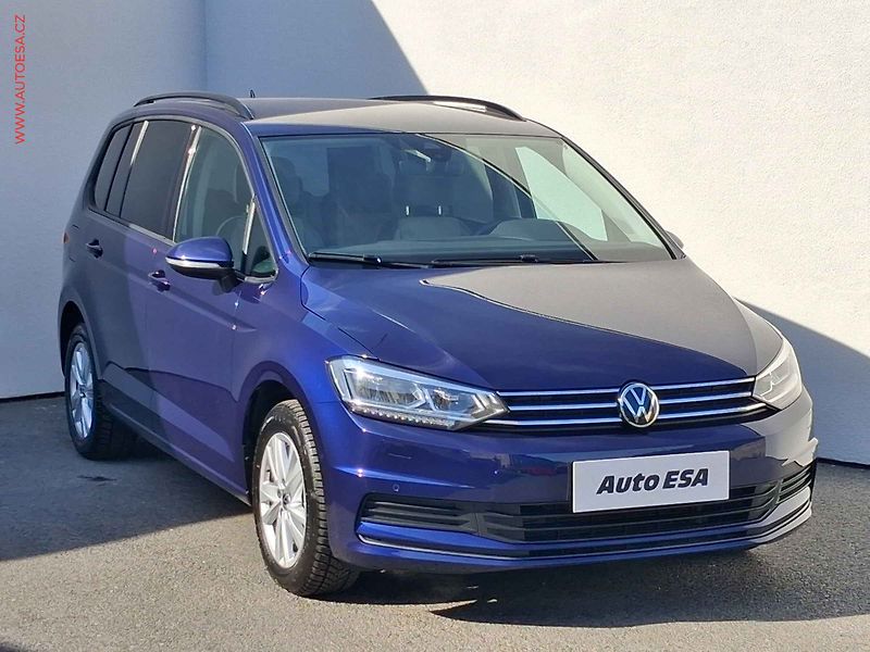 Volkswagen Touran (2024) 2.0 TDi, 2.maj,ČR, DSG, LED - fotografie inzerátu