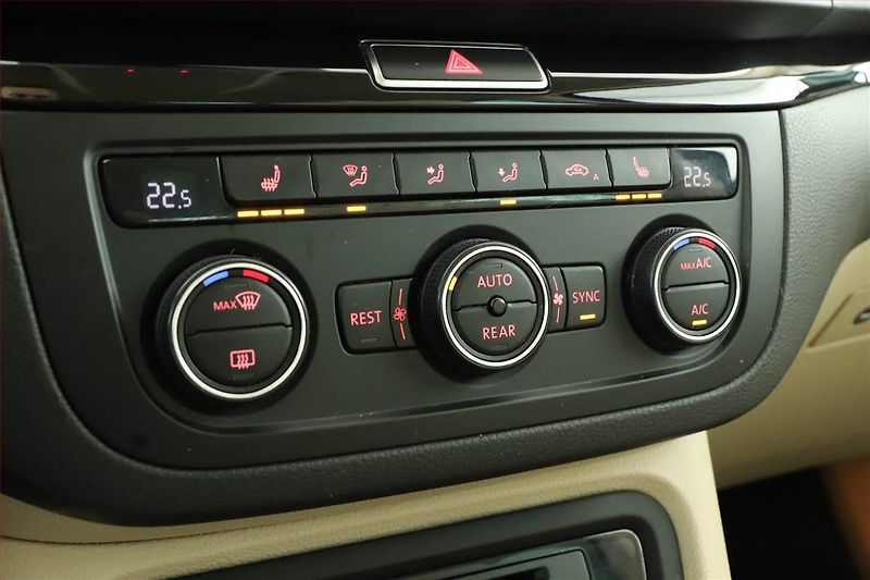 Volkswagen Sharan (2015) 2.0 TDI BMT, Automat, Kůže - fotka 18 z 21