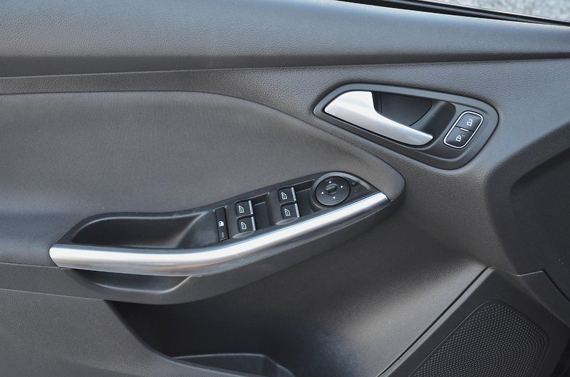 Ford Focus (2015) ST 2.0 184kW RECARO - fotka 25 z 39
