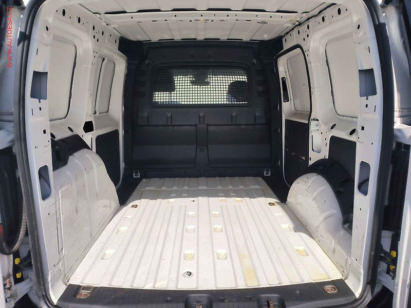 Volkswagen Caddy (2021) 2.0TDi, AC, tempo - fotka 7 z 19