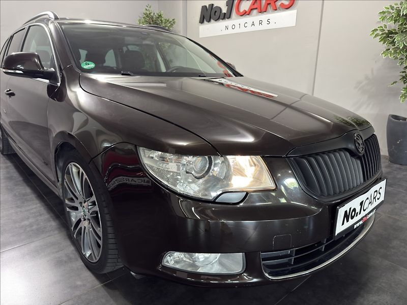 Škoda Superb 2,0   TDI 4X4 125KW ELEGANCE - fotka 30 z 31