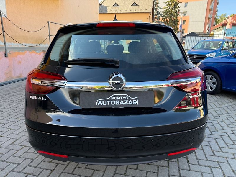 Opel Insignia (2015) 2.0 CDTi  Kombi - fotka 3 z 17