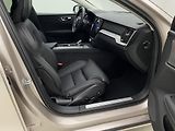 Volvo V60 (2026) B4 AUT DARK PLUS - náhled 22