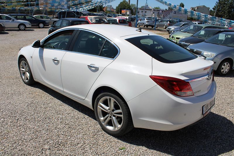 Opel Insignia (2011) REZERVACE - fotka 5 z 16