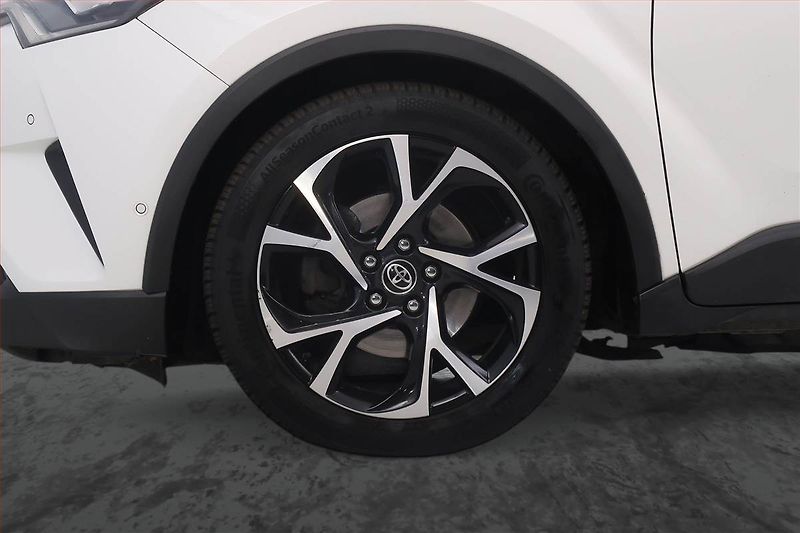 Toyota C-HR (2017) 1.8 Hybrid, Automat - fotka 15 z 20