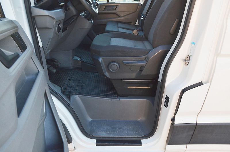 Volkswagen Crafter (2019) 2.0 TDi 103kW L2H2 KLIMATIZACE - fotka 19 z 29