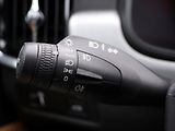 Volvo V90 2.0 D3 110kW Aut. Momentum LED - náhled 21