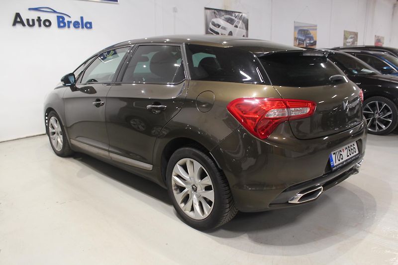 Citroën DS5 (2013) 2.0HDI Automat 120kW Navi ČR - fotka 10 z 36