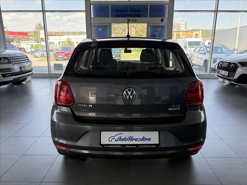 Volkswagen Polo 1,2   TSI 66KW,HIGHLINE,1.MAJ - fotka 5 z 22