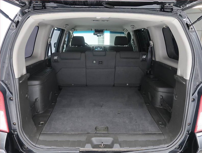 Nissan Pathfinder (2006) 2.5 dCi , 4X4 - fotka 13 z 18