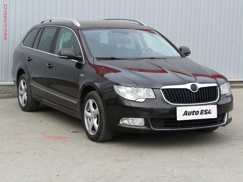 Škoda Superb (2012) 2.0 TDi, ČR, L&K, DSG, STK3 - fotografie inzerátu