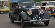 Pálavský Oldtimer přilákal na Břeclavsko desítky elegantních veteránů
