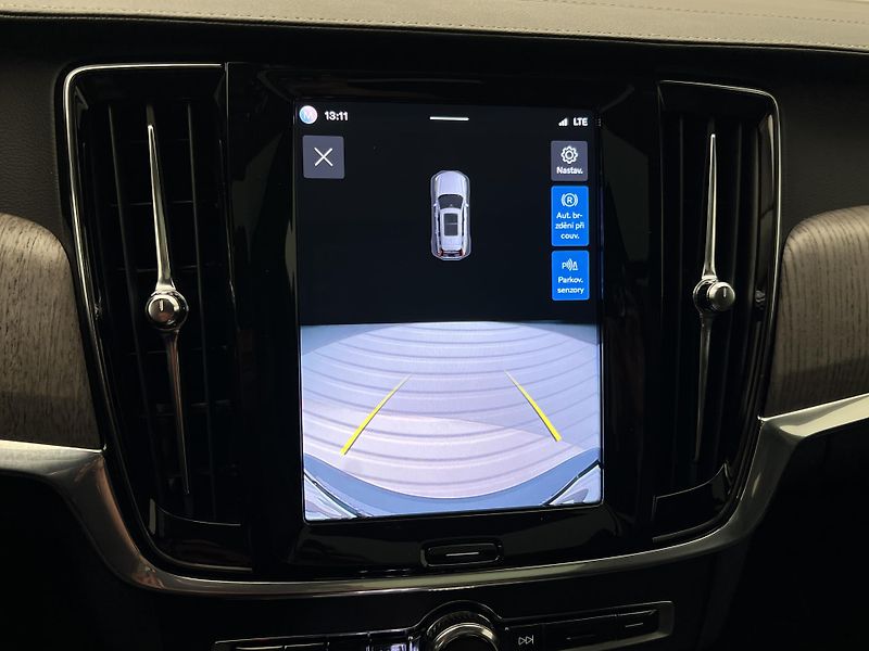Volvo V90 CC B4 AWD PLUS AUT - fotka 31 z 45