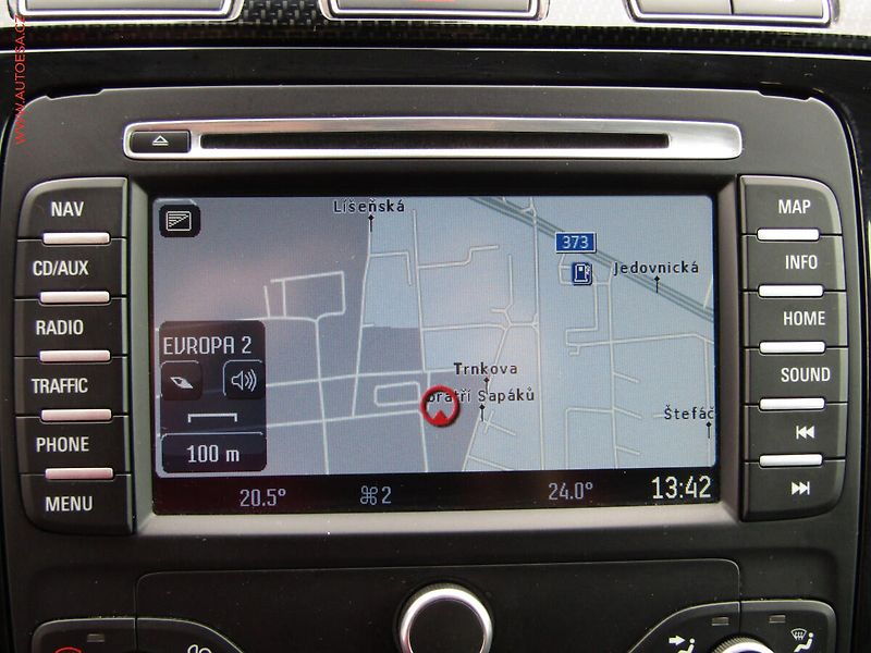 Ford S-MAX (2011) 2.0 EB, ČR, Titanium, AT - fotka 17 z 20