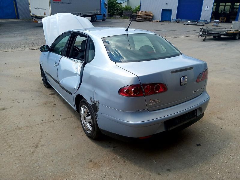 Seat Cordoba 1.2 47kw NÁHRADNÍ DÍLY - fotka 3 z 8