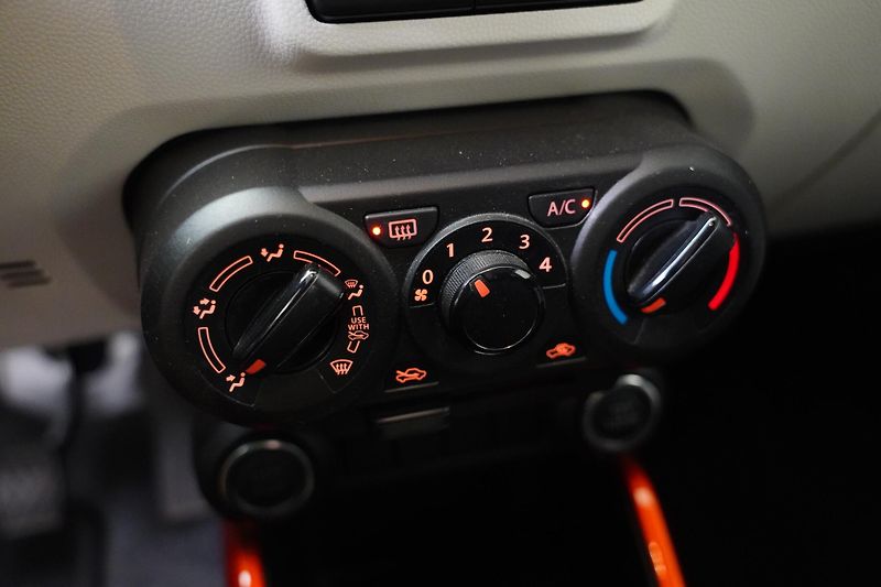 Suzuki Ignis - fotka 19 z 22