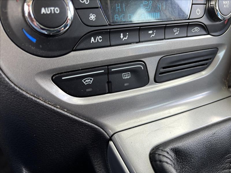 Ford Focus 1,6 TDCI 95k Trend - fotka 26 z 29