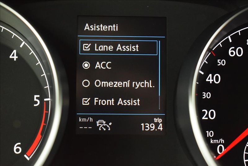 Volkswagen Touran 2,0 TDi, 7-míst,DSG,NAVI,KŮŽE, - fotka 34 z 41