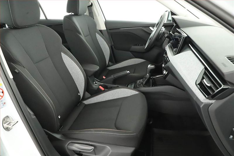 Škoda Kamiq (2026) Selection 1.0 TSI - fotka 13 z 15
