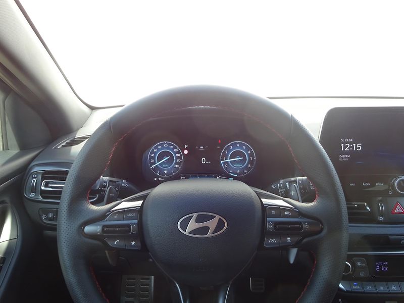 Hyundai i30 1.5 T-GDI 103kW DCT N-Line - fotka 13 z 20