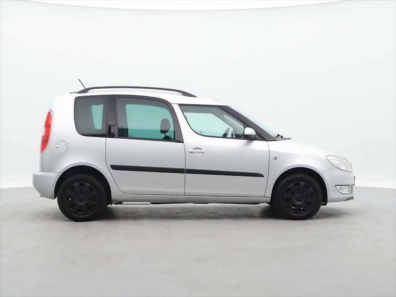 Škoda Roomster 1.2 TSI 63kW CZ Ambition 2.Maj - fotka 8 z 24