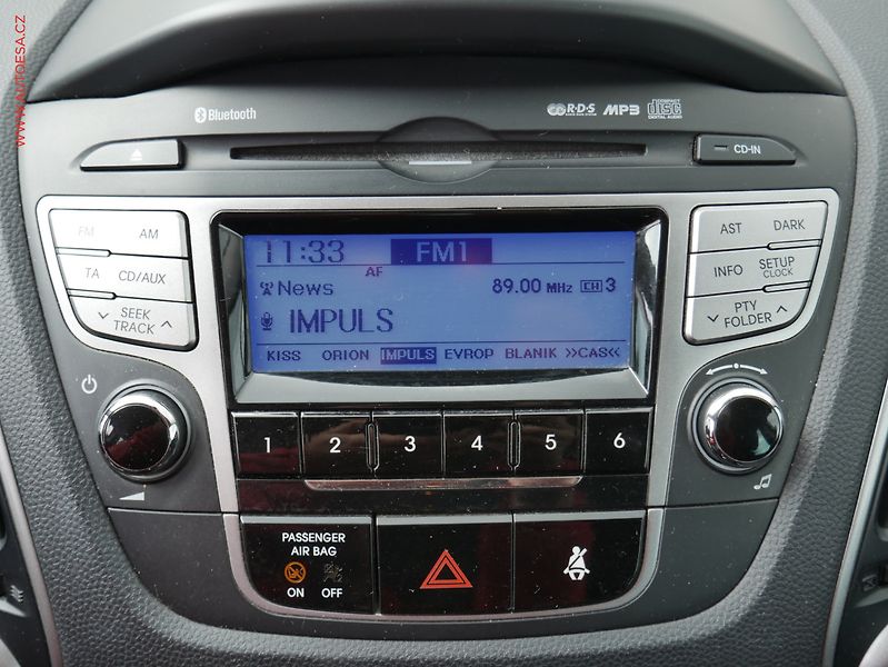 Hyundai ix35 (2012) 2.0 CRDi, ČR, AC, TZ, park - fotka 18 z 23