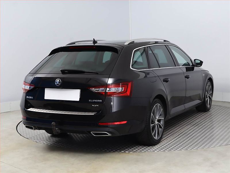 Škoda Superb (2017) Laurin&Klement 2.0 TDI 4x4 - fotka 5 z 24