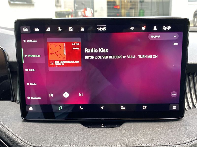 Škoda Superb (2025) Combi iV 1.5 TSI DSG SportLine - fotka 18 z 40