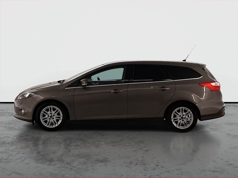 Ford Focus (2012) Titanium 2.0 TDCi, Serv.kniha - fotka 3 z 20