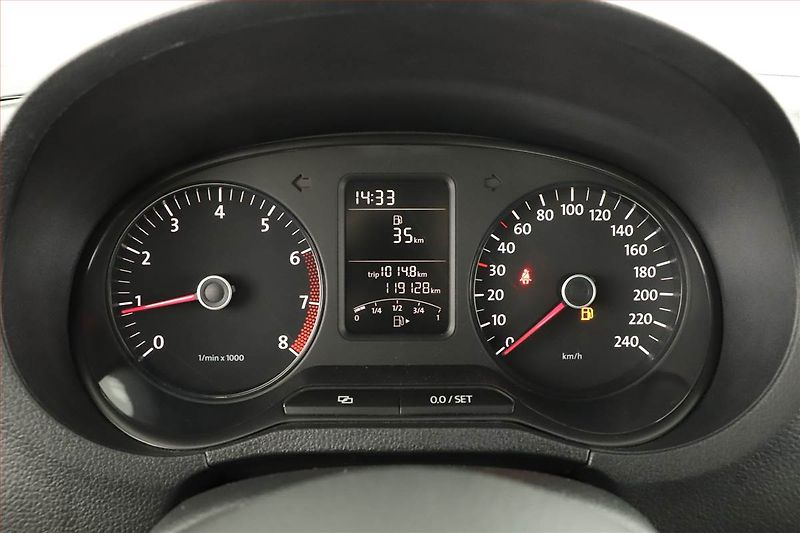 Volkswagen Polo (2011) 1.2 12V, ČR,1.maj - fotka 8 z 12