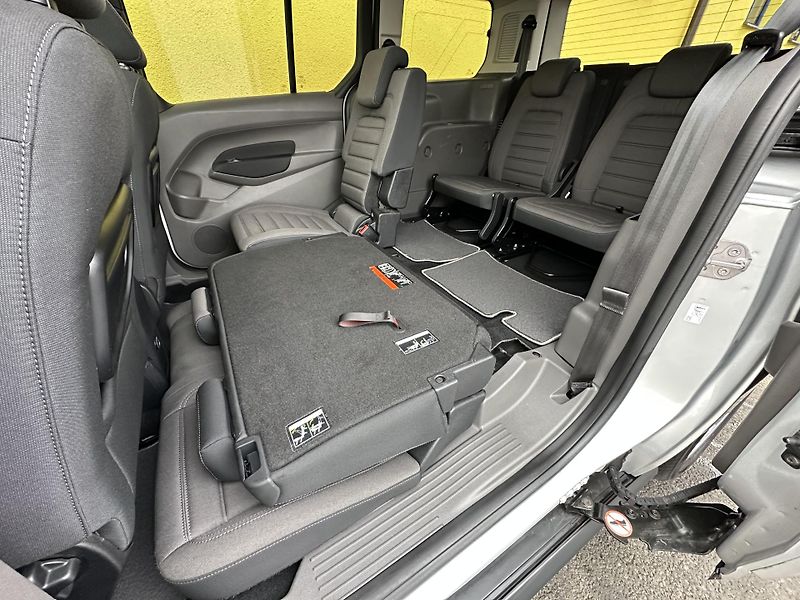 Ford Tourneo Connect (2018) 1.5/88kW* 7.Míst * 1.Maj. - fotka 32 z 50