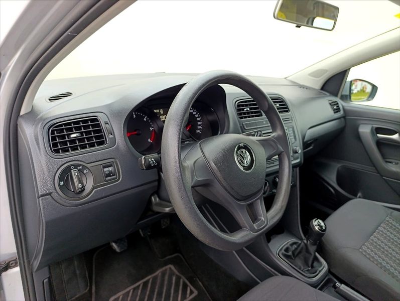 Volkswagen Polo 1,4 TDi Klimatizace Záruka - fotka 13 z 30