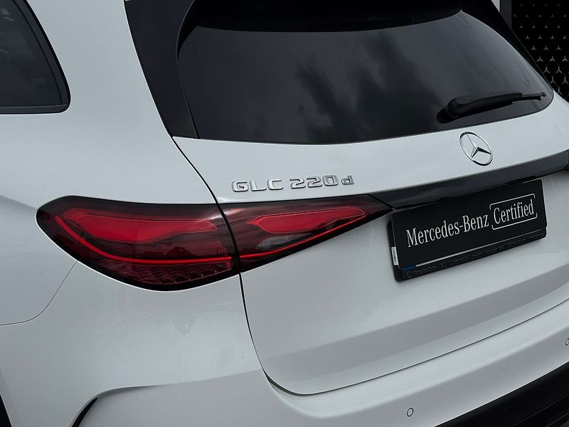 Mercedes-Benz GLC 220 d 4MATIC AMG Line - fotka 22 z 26