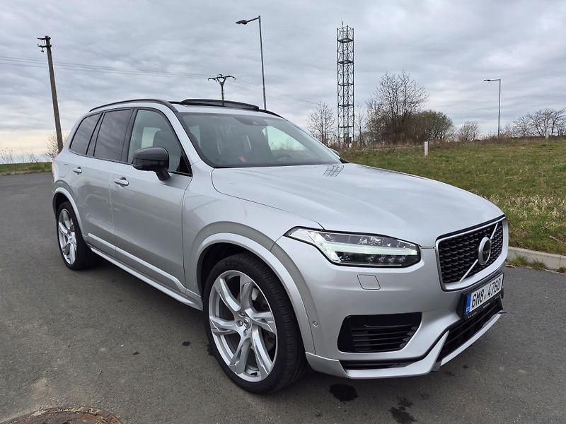 Volvo XC90 (2019) 2.0 /288kW - fotka 2 z 37