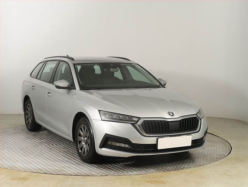 Škoda Octavia (2022) Ambition 2.0 TDI, ČR,1.maj - fotografie inzerátu